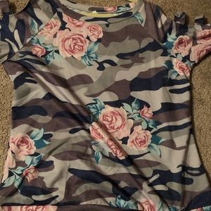 Flowery Camo Style Top